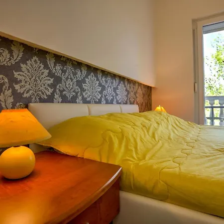 Apartman With Swimming Pool Zambratija, Umag - 27215 Zambratija (Istria)