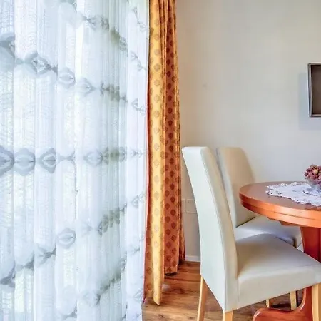 Apartman With Swimming Pool Zambratija, Umag - 27215 *